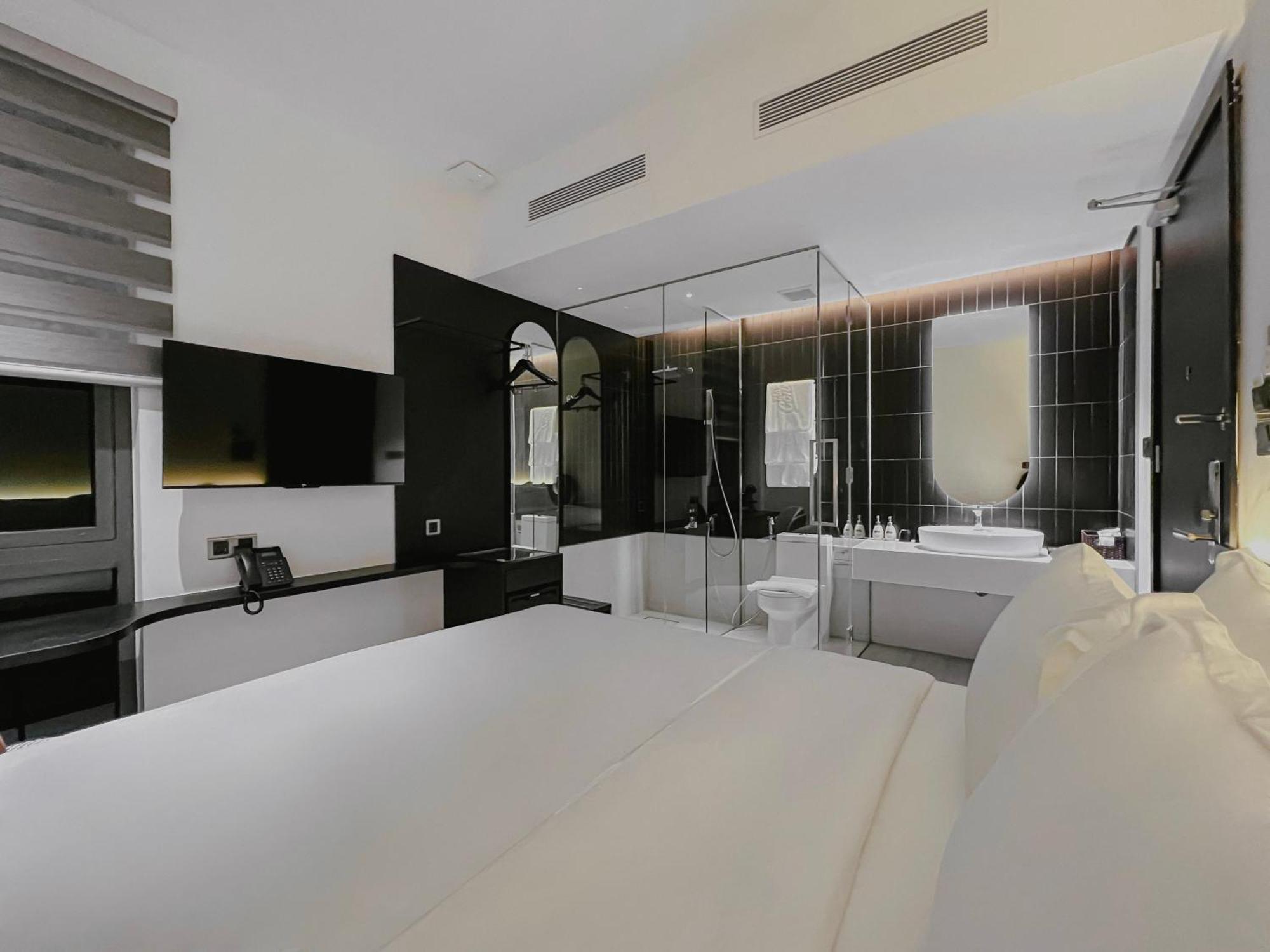 The Concept Hcmc- District 1 Отель 4*