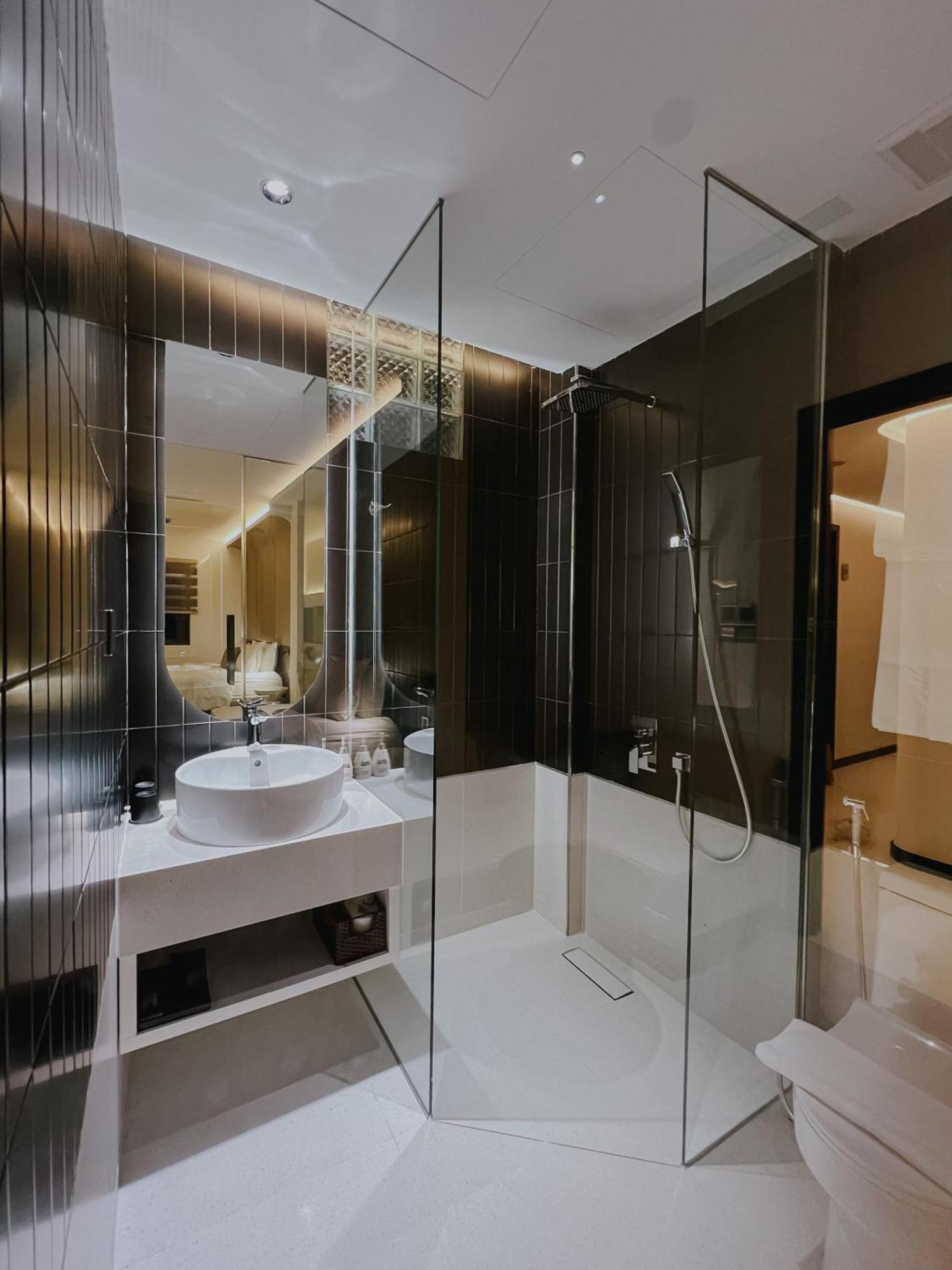Отель The Concept Hcmc- District 1 4*